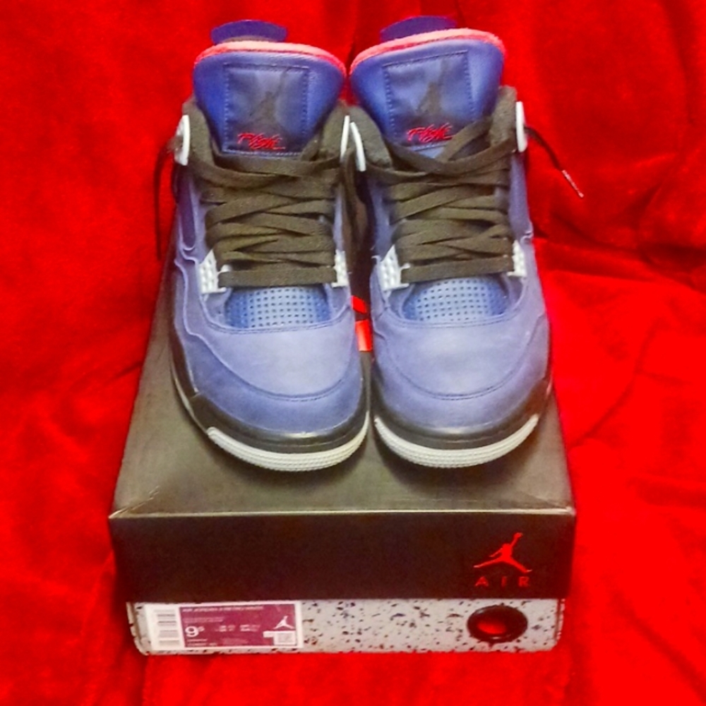 AIR JORDAN 4 RETRO WINTERIZED